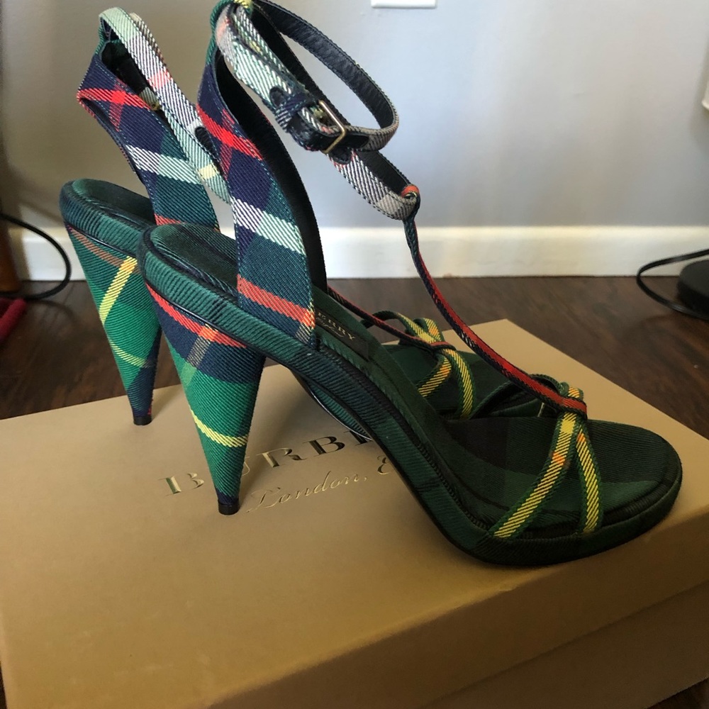 Burberry sandals - Picture 3 of 4